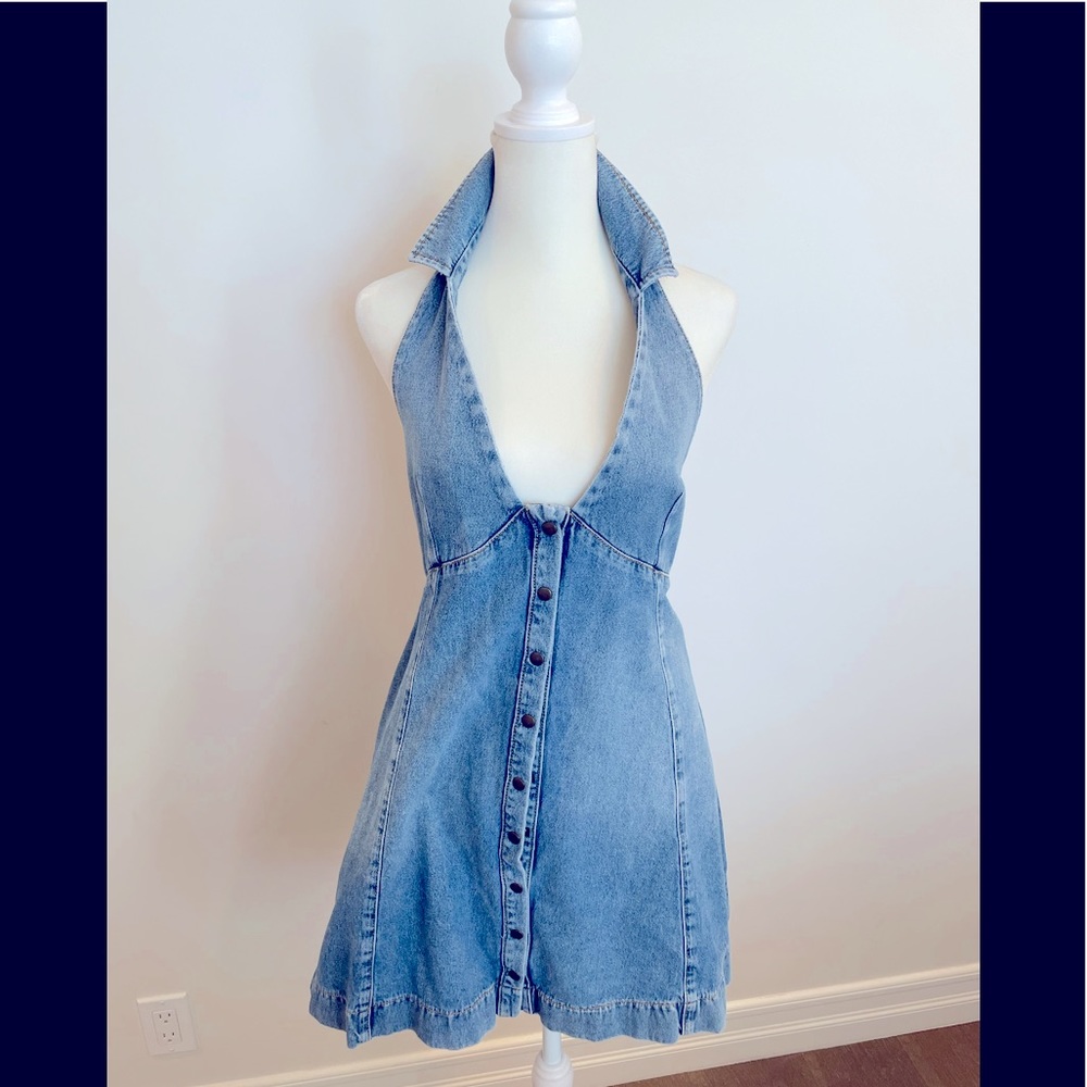 Adorable! Jean,snap up, halter dress w collar&POCKETS! UrbanOutfitters sz S\M